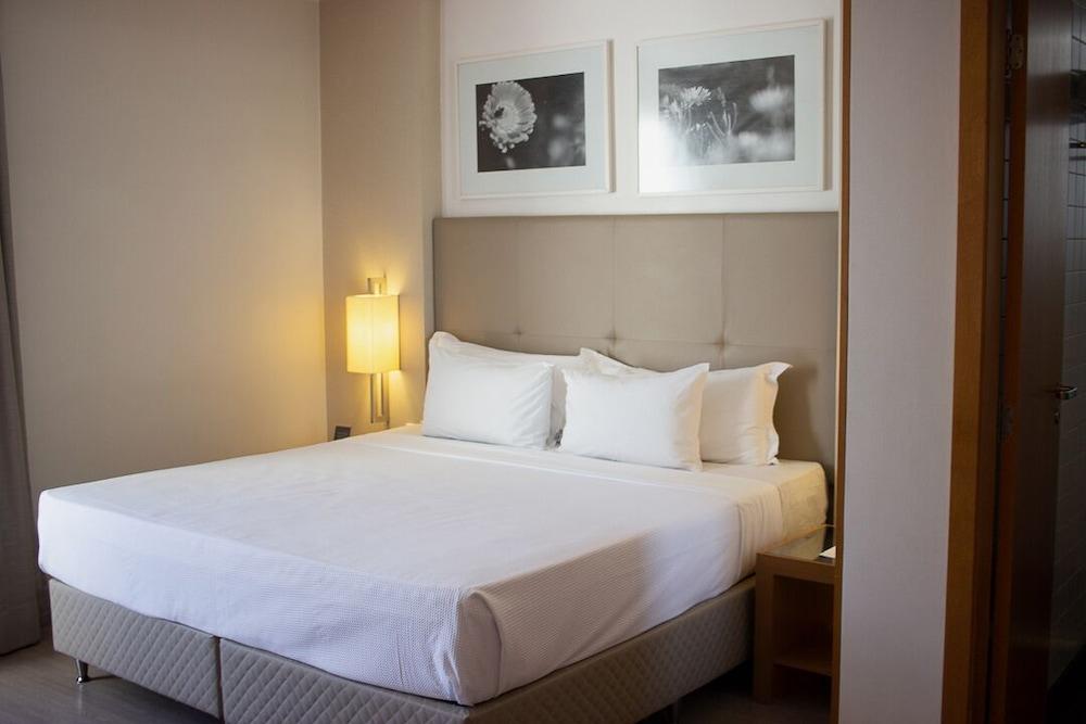 H2 Platinum Lourdes Hotel เบโลโอรีซอนชี ภายนอก รูปภาพ
