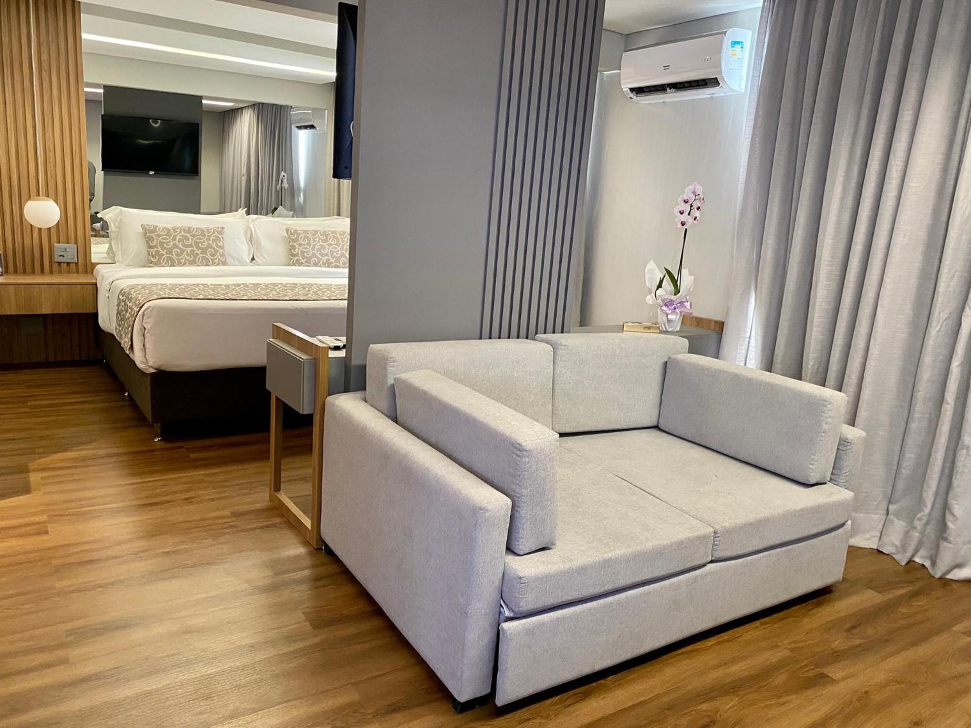 H2 Platinum Lourdes Hotel เบโลโอรีซอนชี ภายนอก รูปภาพ
