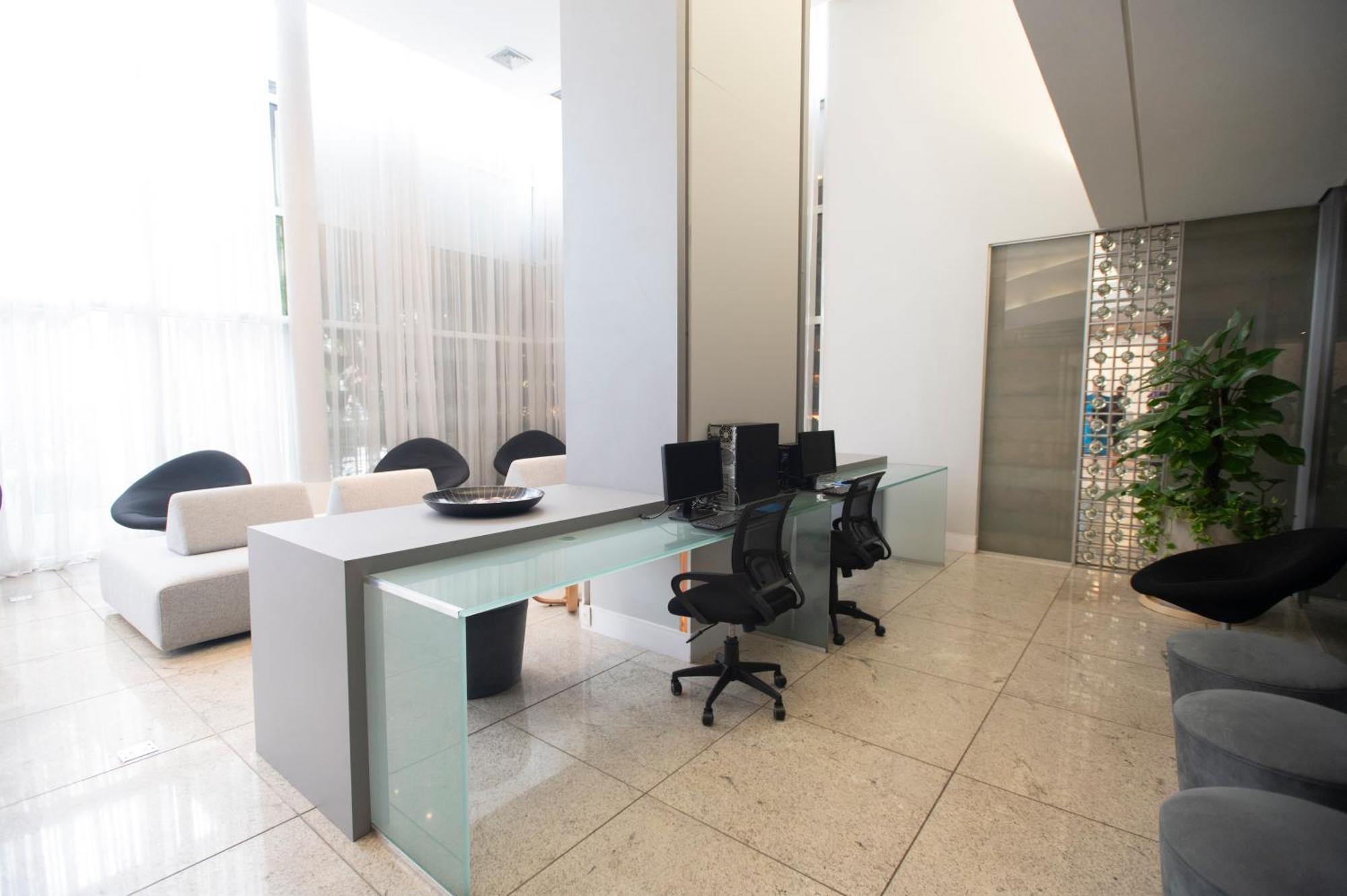 H2 Platinum Lourdes Hotel เบโลโอรีซอนชี ภายนอก รูปภาพ