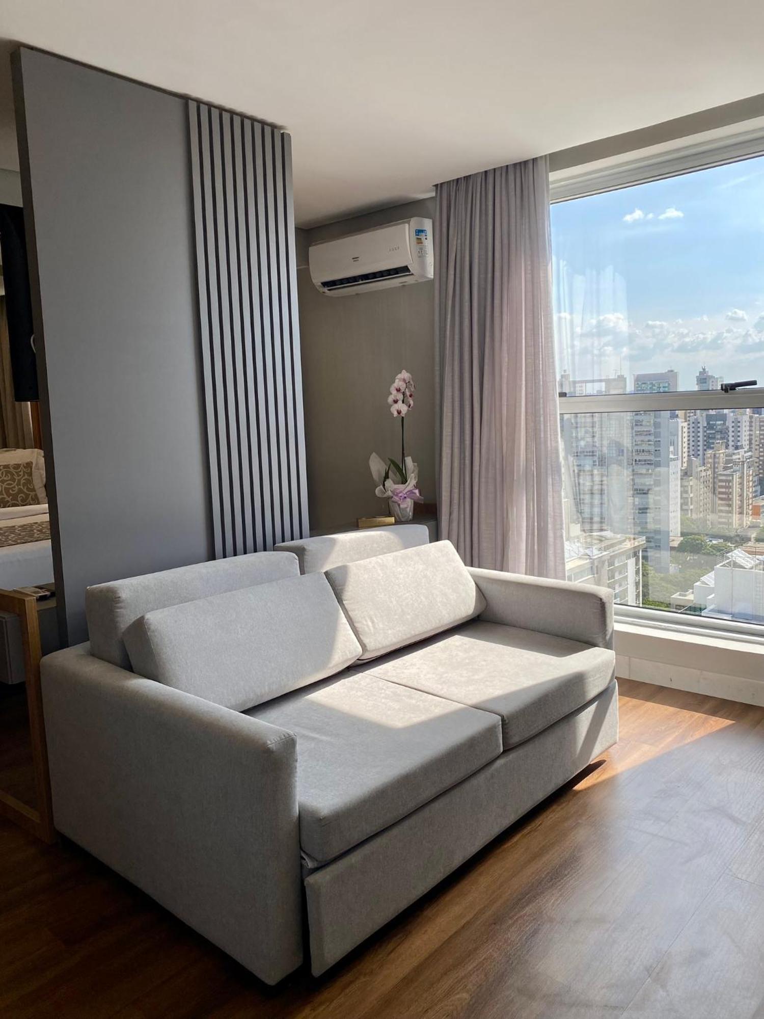 H2 Platinum Lourdes Hotel เบโลโอรีซอนชี ภายนอก รูปภาพ